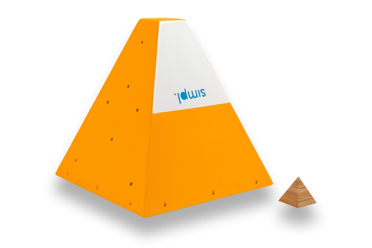 Square Pyramids 07P